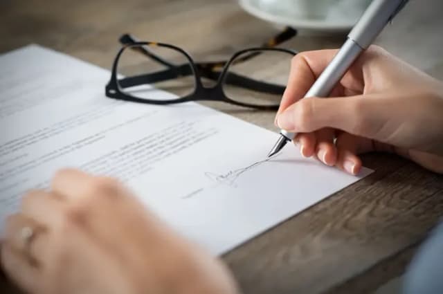 Jak odstąpić od umowy zawartej na odległość i uniknąć kosztów? Jak odstąpić od umowy zawartej na odległość i uniknąć kosztów?